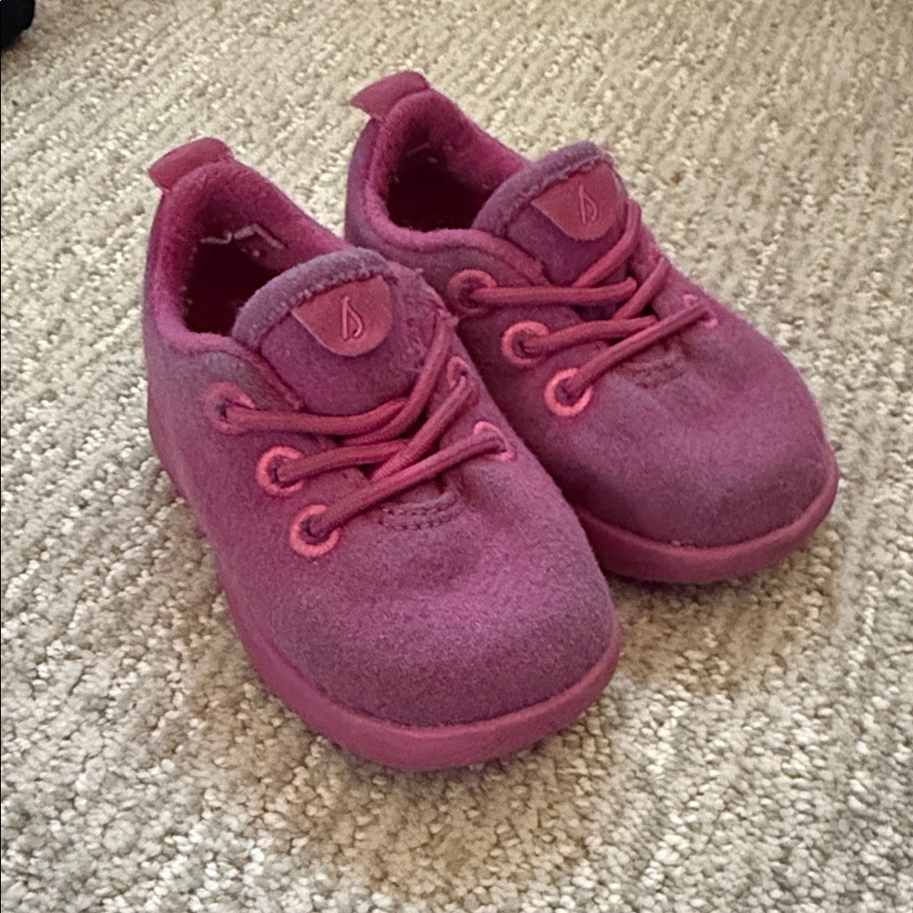 All birds “small birds” Pink Kids Runners - size 5